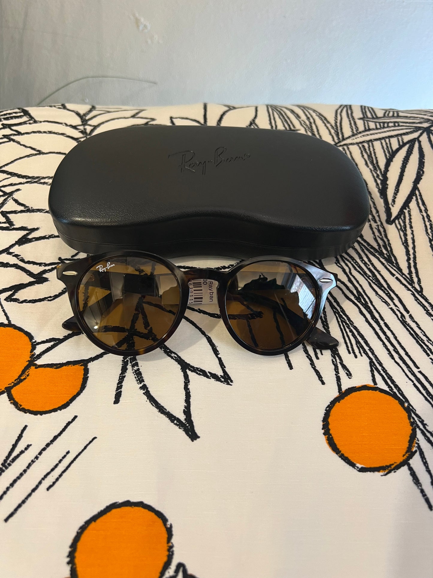 Rayban Sunglasses in Tortoiseshell 7680S