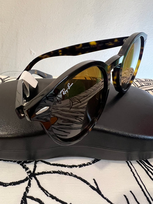 Rayban Sunglasses in Tortoiseshell 7680S