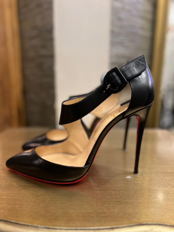 Louboutin Black leather Strap heels40