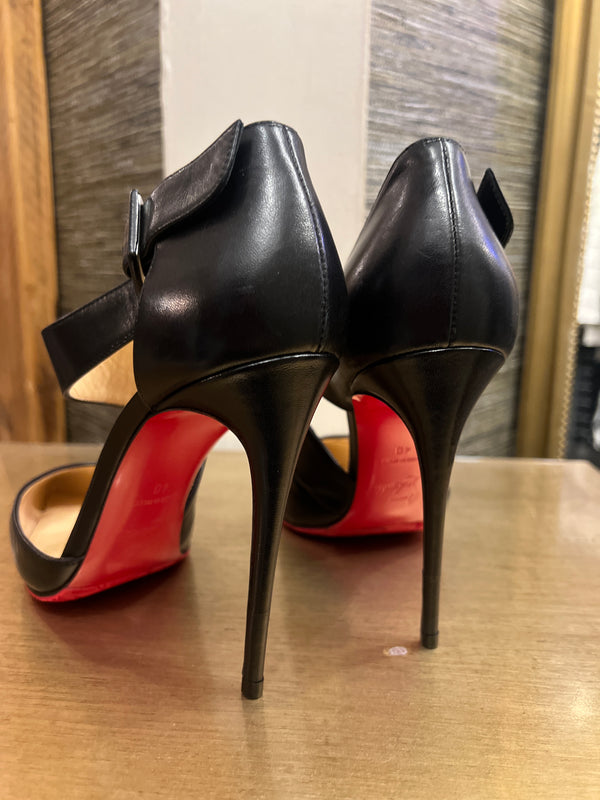 Louboutin Black leather Strap heels40