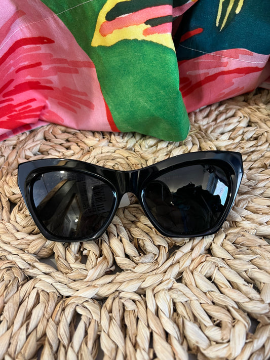 Burberry Sunglasses black frames 4420 Burberry