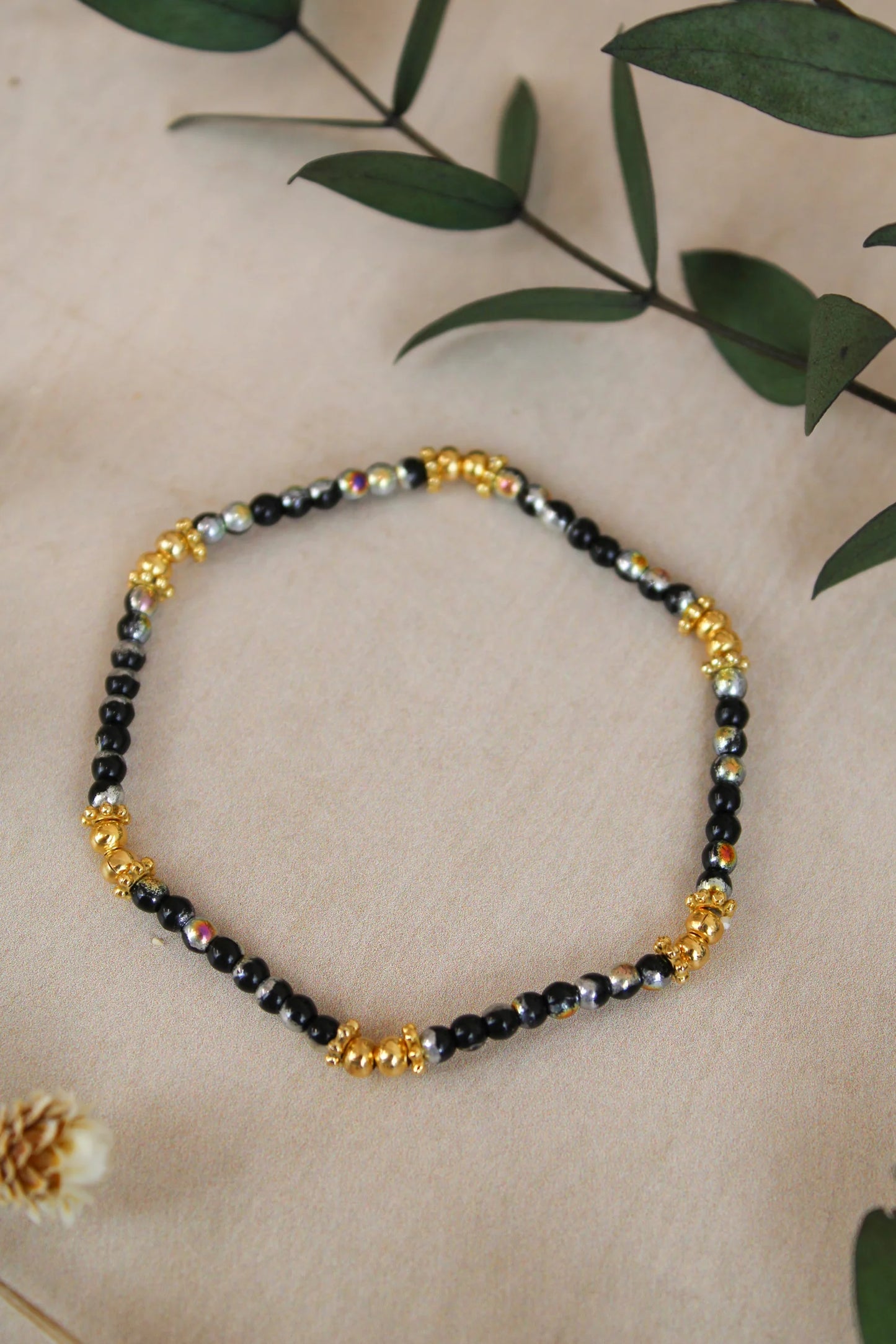 My Doris Black & gold elasticated bracelet