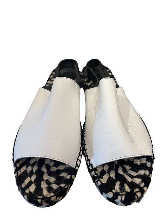 Kin black/white sandals  8